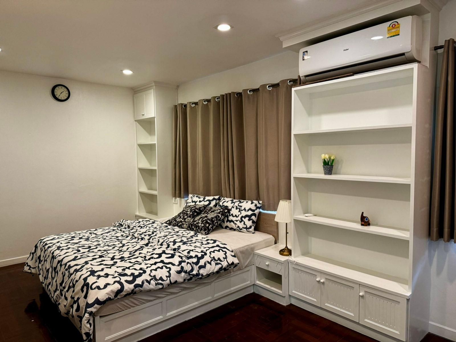 comfy crib hostel 21