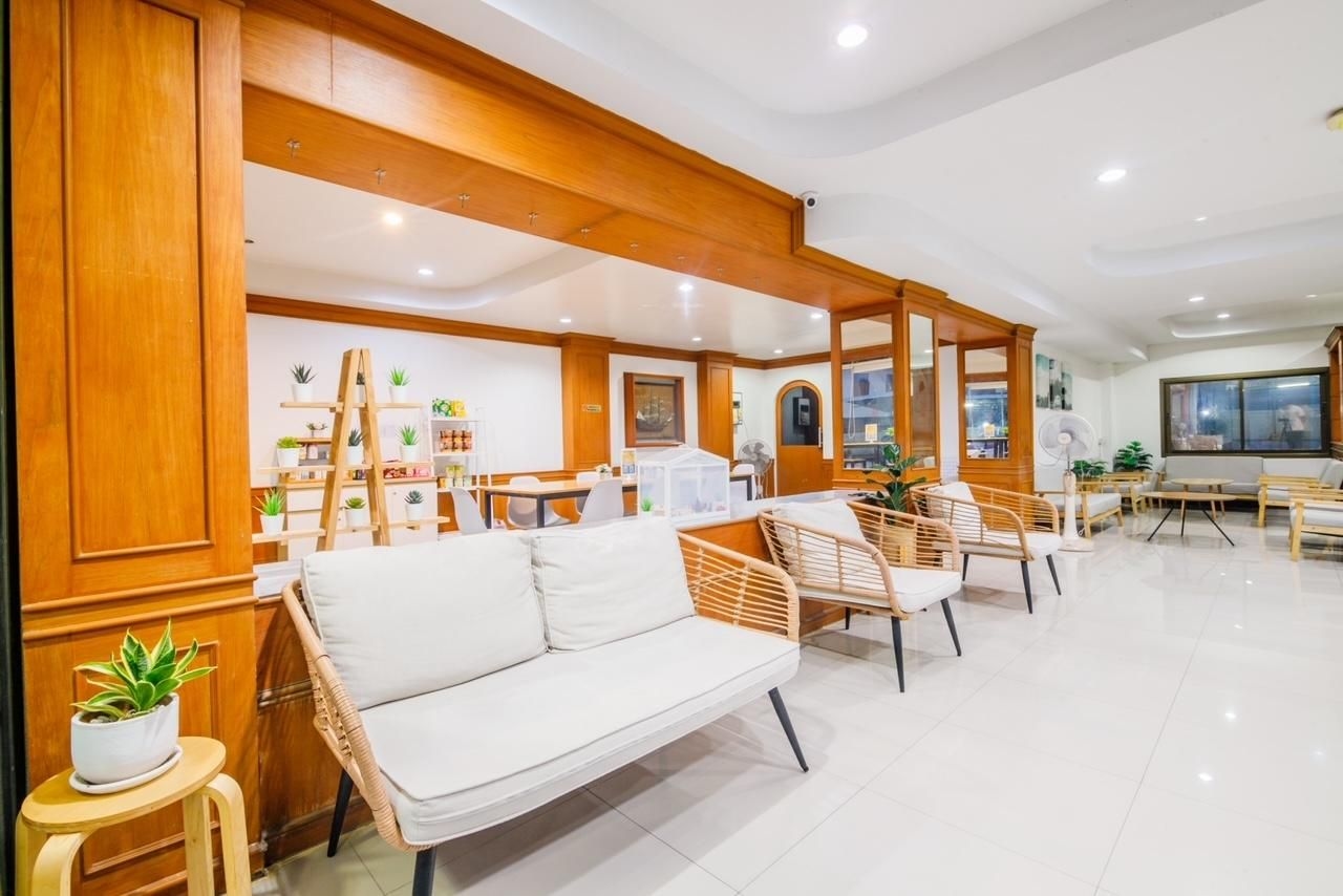 โรงแรมแกรนด์ พีแอล (Grand PL Hotel)0