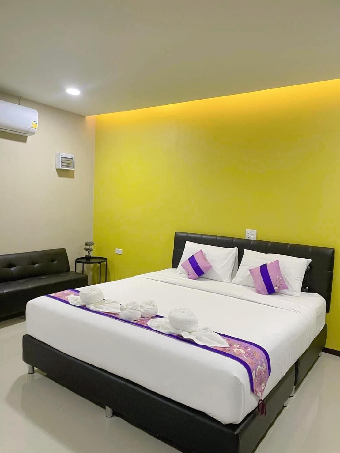 แกรนด์รดา รีสอร์ท (Grand Rada Resort)0