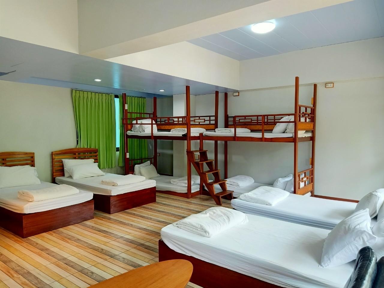 โรงแรมบ้านนายถึก (Baan Nai Tuek Hotel)0