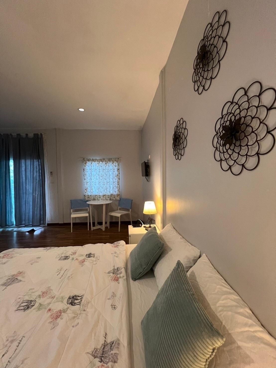 บ้านทอนบีช (Ban Ton Beach)1