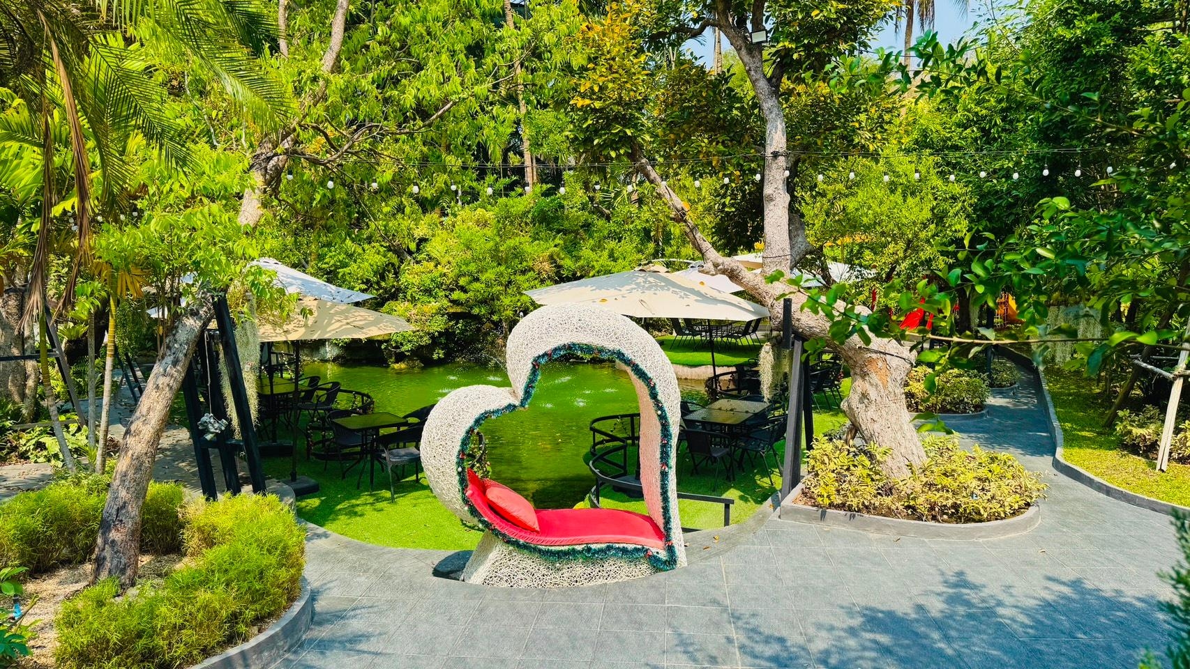 บ้านสวนลานสาง คาเฟ่ อิน ฟาร์ม แอนด์ โดม (Bansuan Lansang Cafe In Farm & Dome)1