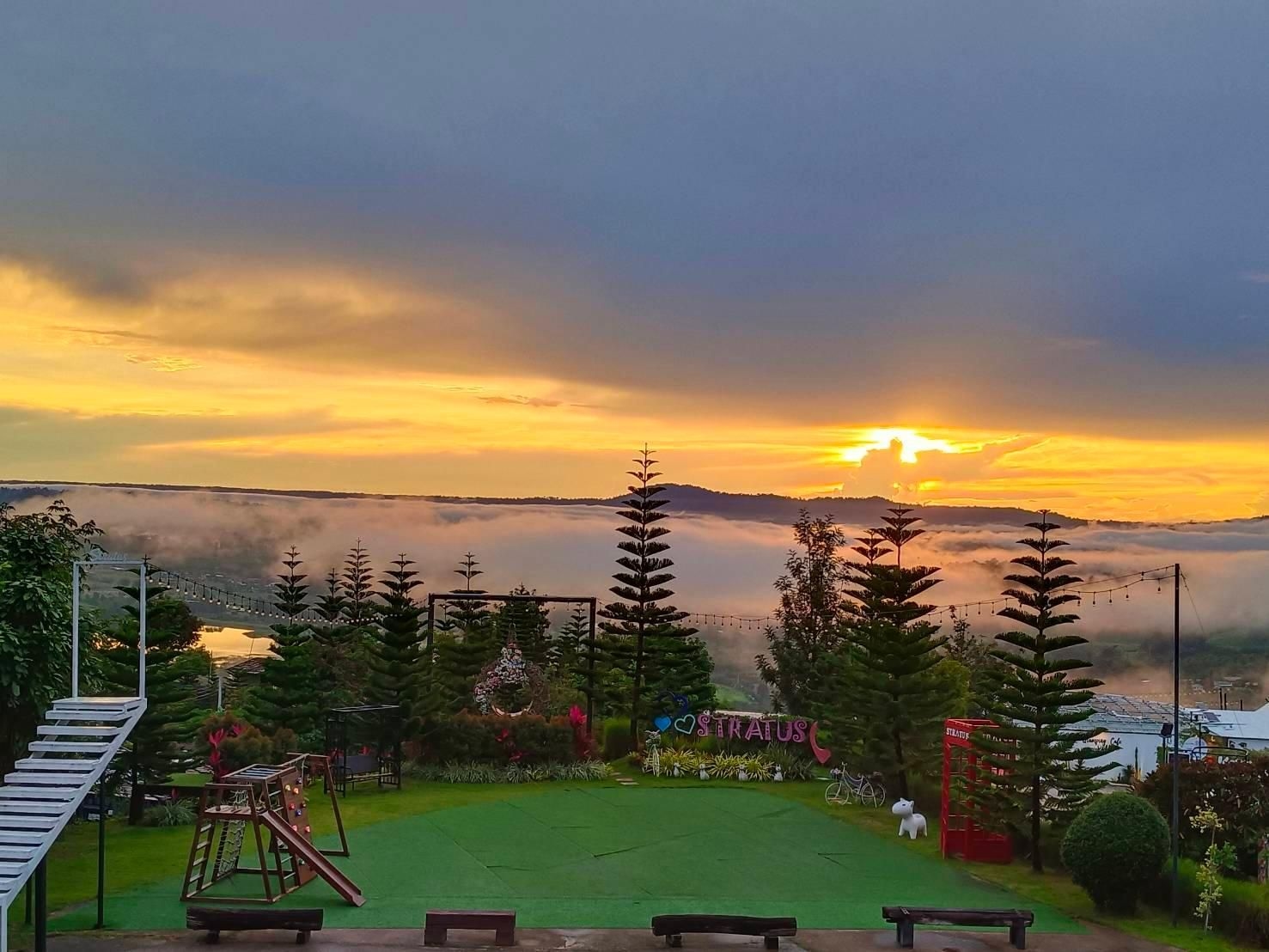 สเตรตัส รีสอร์ท (Stratus  Resort)2