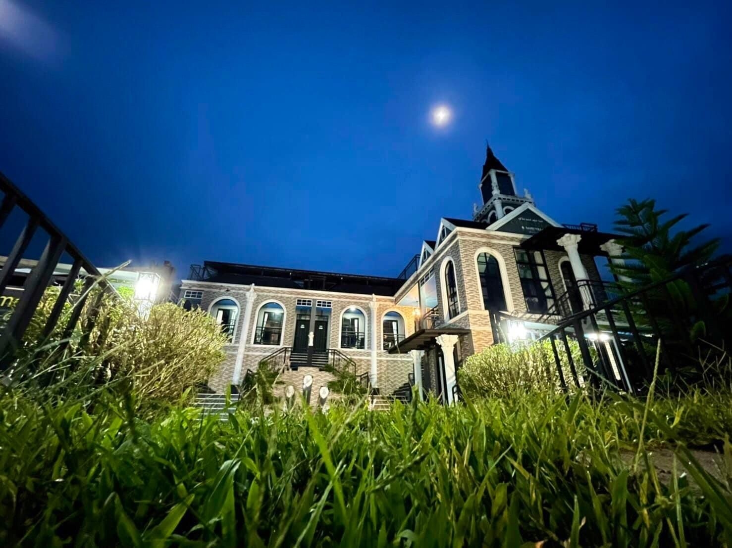 คูร์ โดว เเอนด์ เเซนด์ วิลล่า (cours d'eau & sand Villa)0