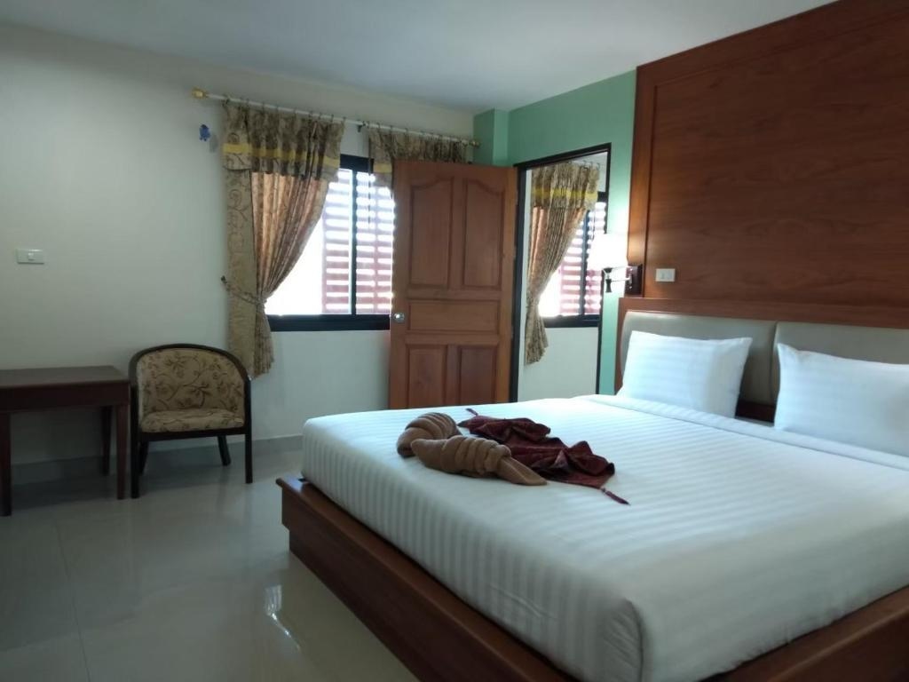 โรงแรมจิงโจ้ หลังสวน (JingJo Hotel Lang Suan)1