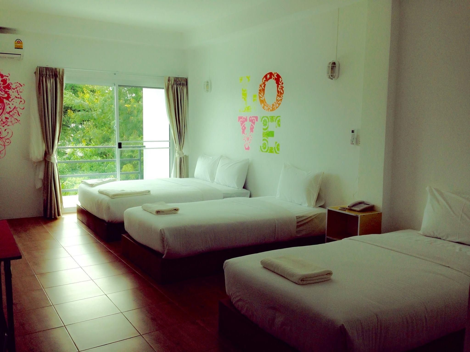 เดอะร์ ไพรด์ โฮเทล แอท แหลมสิงห์ (The Pride Hotel At Laemsing)0