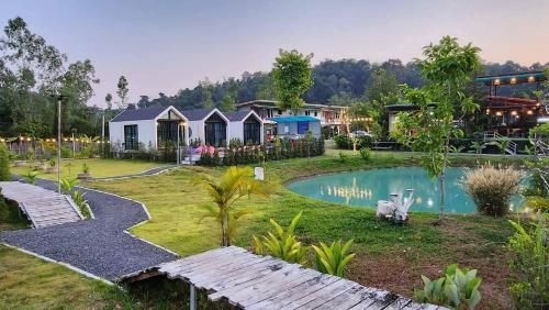 Phu Ing Na Cafe & Resort1