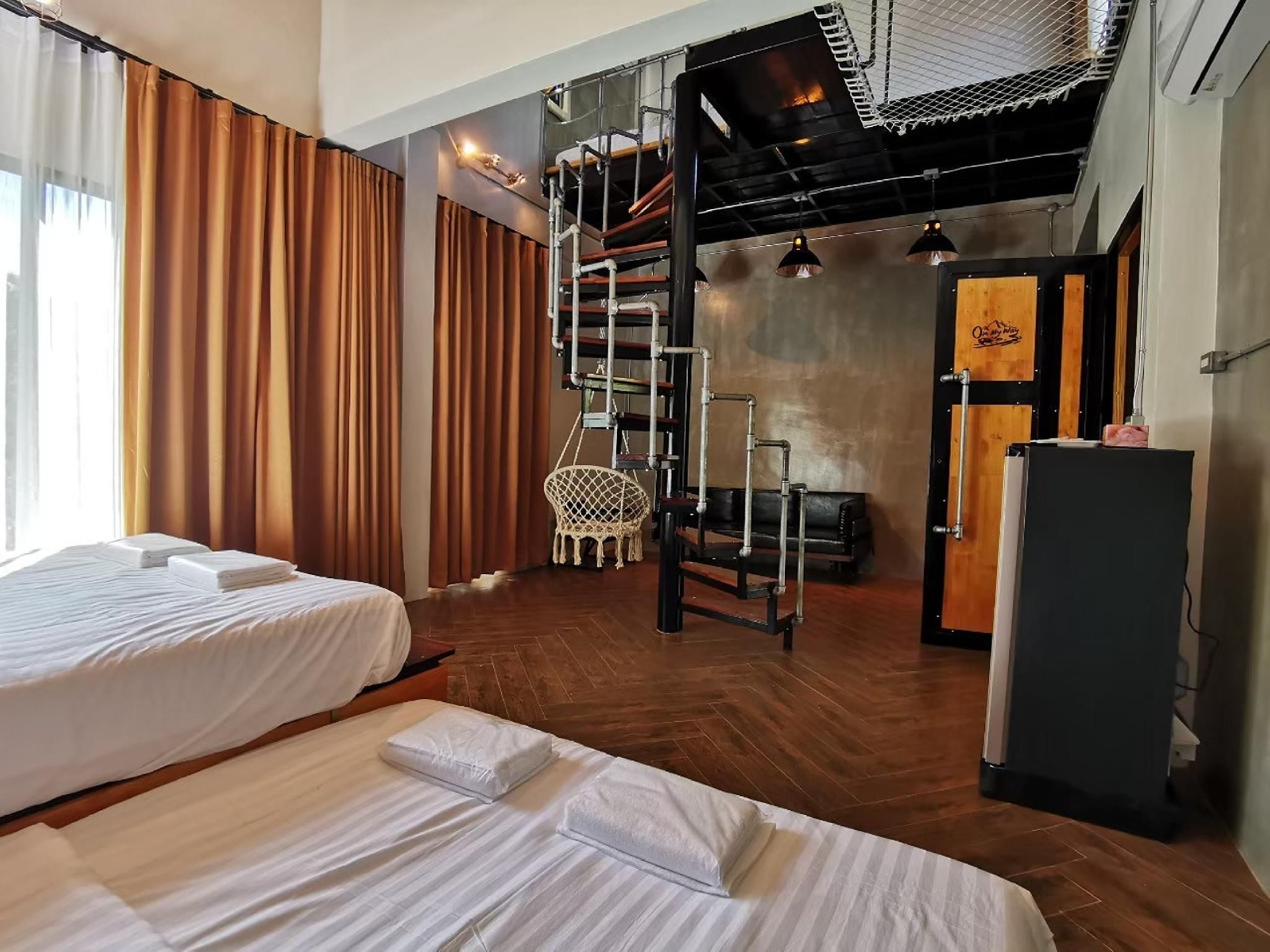 ออนมายเวย์ รีสอร์ท (On My Way Resort)2