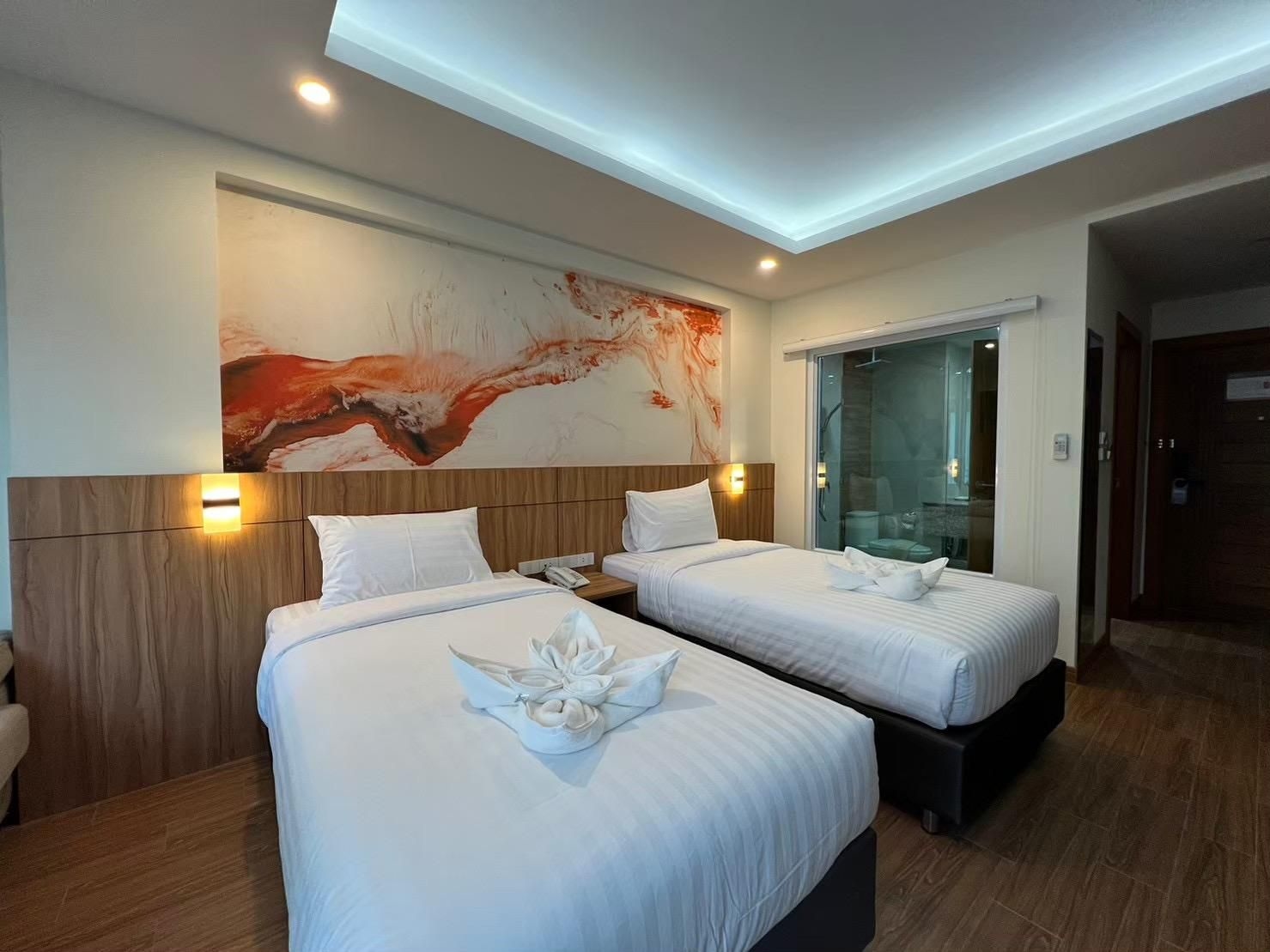 เดอะ สแควร์ โฮเทล นครพนม (The Square Hotel Nakhon Phanom)1