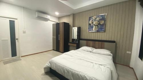 4ยู รีสอร์ท แอนด์ แคมป์ (4U Resort & Camp)0