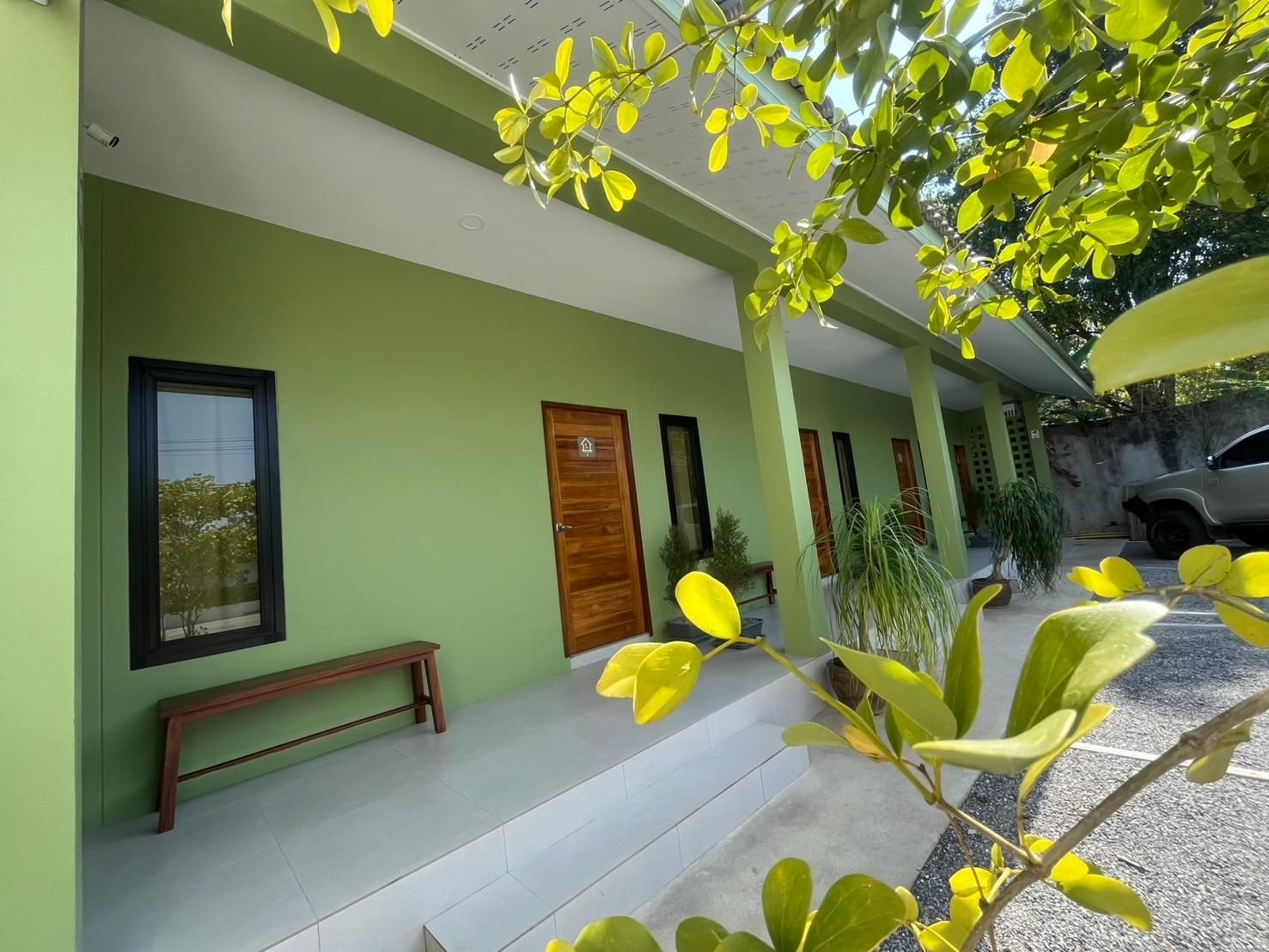 เดอะ ดั๊ก เฮาส์ (The Duck House)0