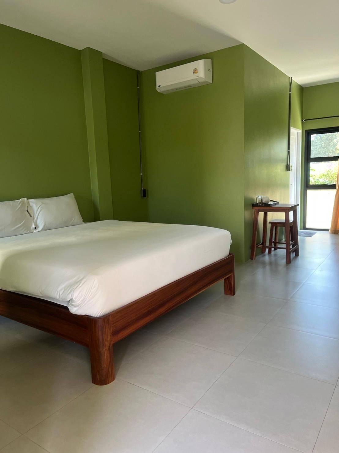 เดอะ ดั๊ก เฮาส์ (The Duck House)2