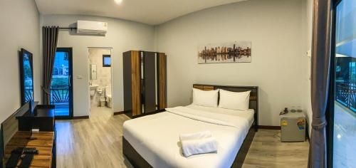 โรงแรมกอดหมอน (Godmhon Hotel)1