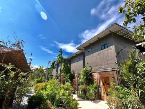 คราม ฟาร์มสเตย์ (Kram Farmstay)1