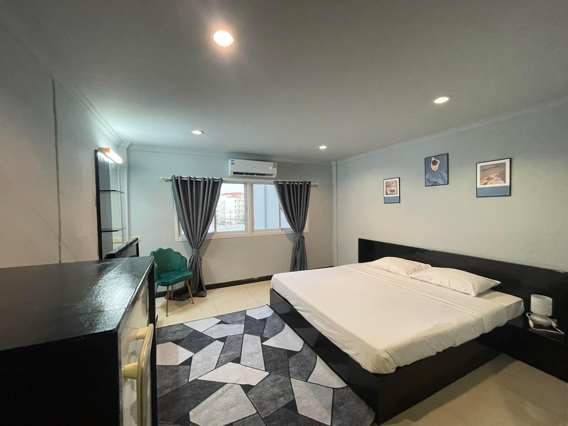 เฟลิซ รูม (Feliz Room)2