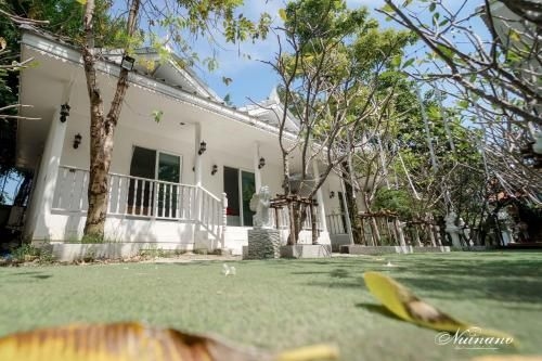 Bananaleaf Wedding Cafe & Resort2