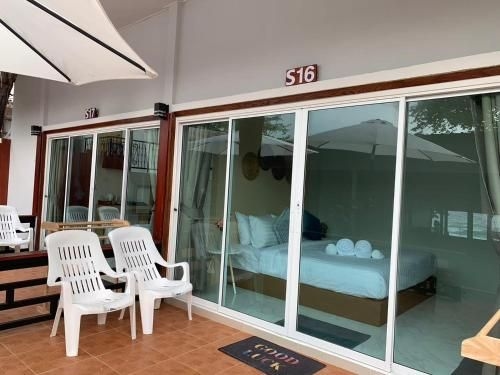 เสม็ด ลัคกี้ รีสอร์ท (Samet Lucky Resort)2