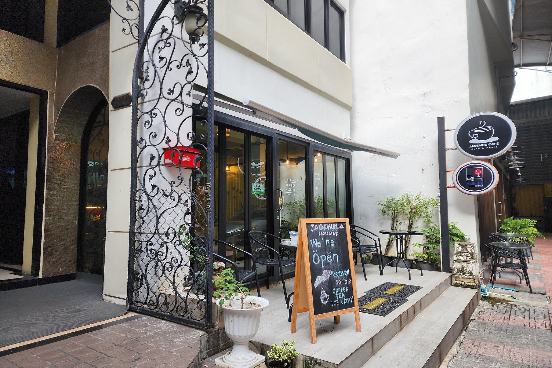 BnB98 สีลม โฮเทล (BnB98 Silom Hotel)0