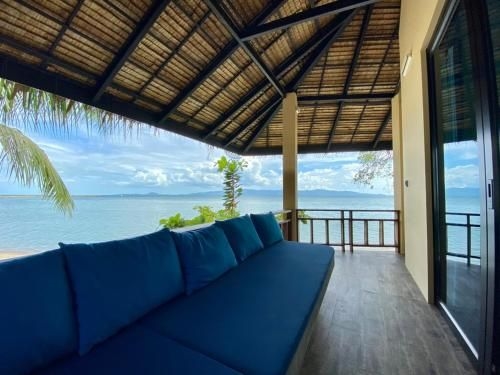 Absolute Beachfront Resort1
