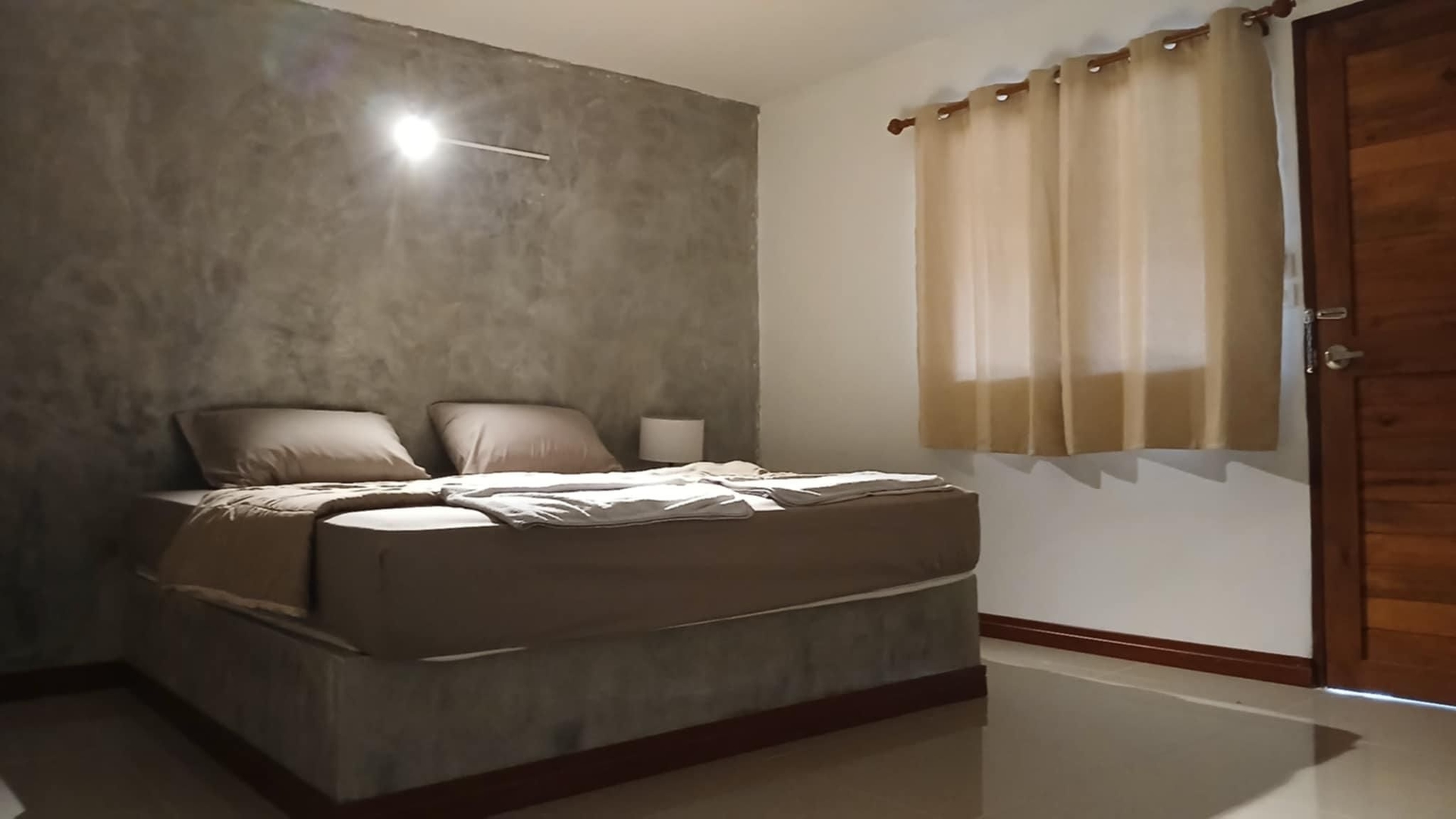กับ ณภัทรรีสอร์ท (With Naphat Resort)1