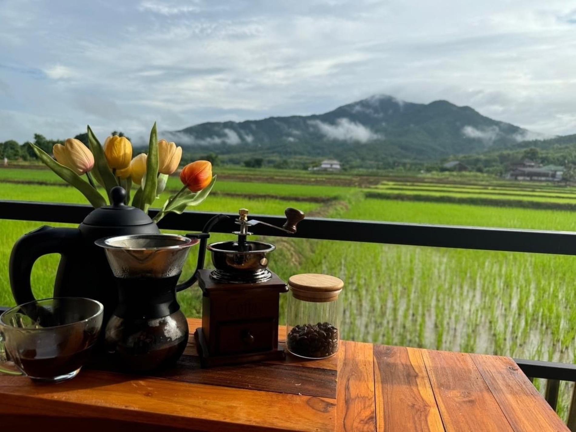 เคียงข้างเขา ปัว-สกาด (KheangKhangKhao เคียงข้างเขา ปัว-สกาด)4