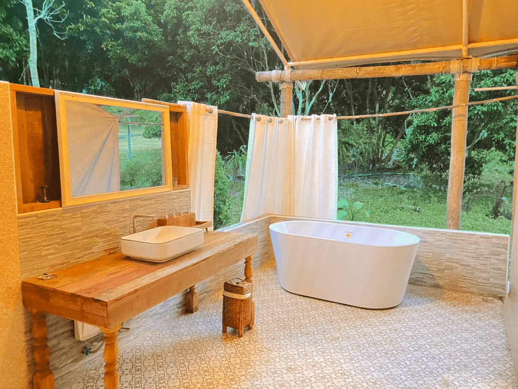 Monmanee Restaurant & Lodge0