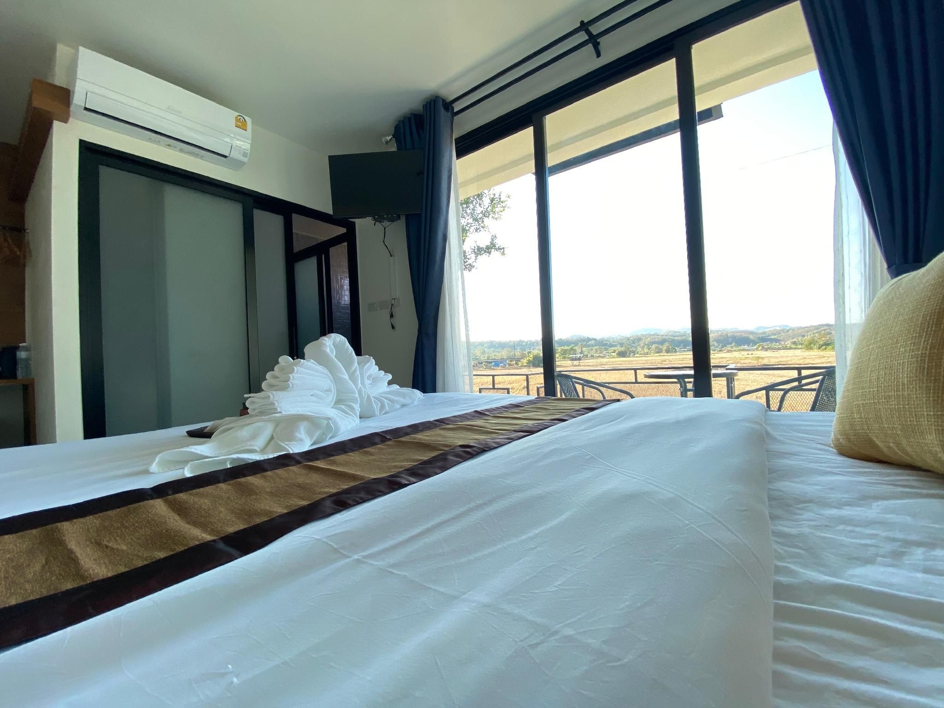 The Ray Room and Cafe @Santisuk, Nan1