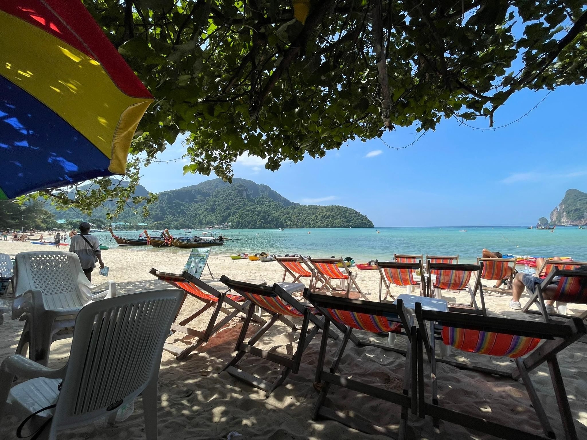 Twin Palms hostel Phi Phi4
