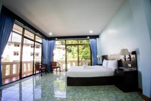 Riviera Patong0
