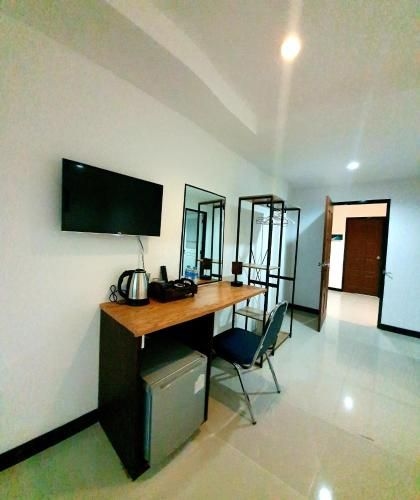 At Home Hotel & Service4