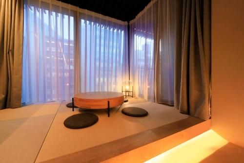 โรงแรมอมาเนเซอร์ (Amanecer Hotel)2