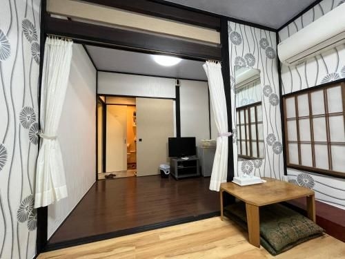 โรงแรมลัคกี้ (Lucky Hotel)1
