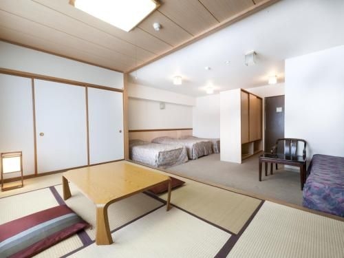 คุมาโนยุ โฮเต็ล (Kumanoyu Hotel)1