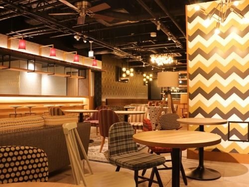 โรงแรมอูเมดะโฮลิค (Umedaholic Hotel)0