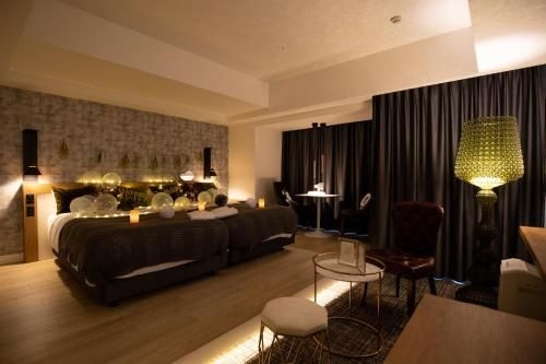โรงแรม เอฟเอฟ (FFFFFF Hotel)2