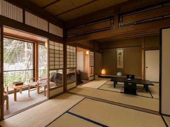 ยุโนะเดะ เรียวกัง (Yunode Ryokan)1