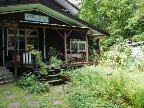 ลอดจ์ ฟาร์ม สเตย์ (Lodge Farm Stay)1