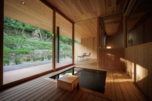 โรงแรมนาโอชิมะ เรียวกัง โรคา (Naoshima Ryokan Roka)2