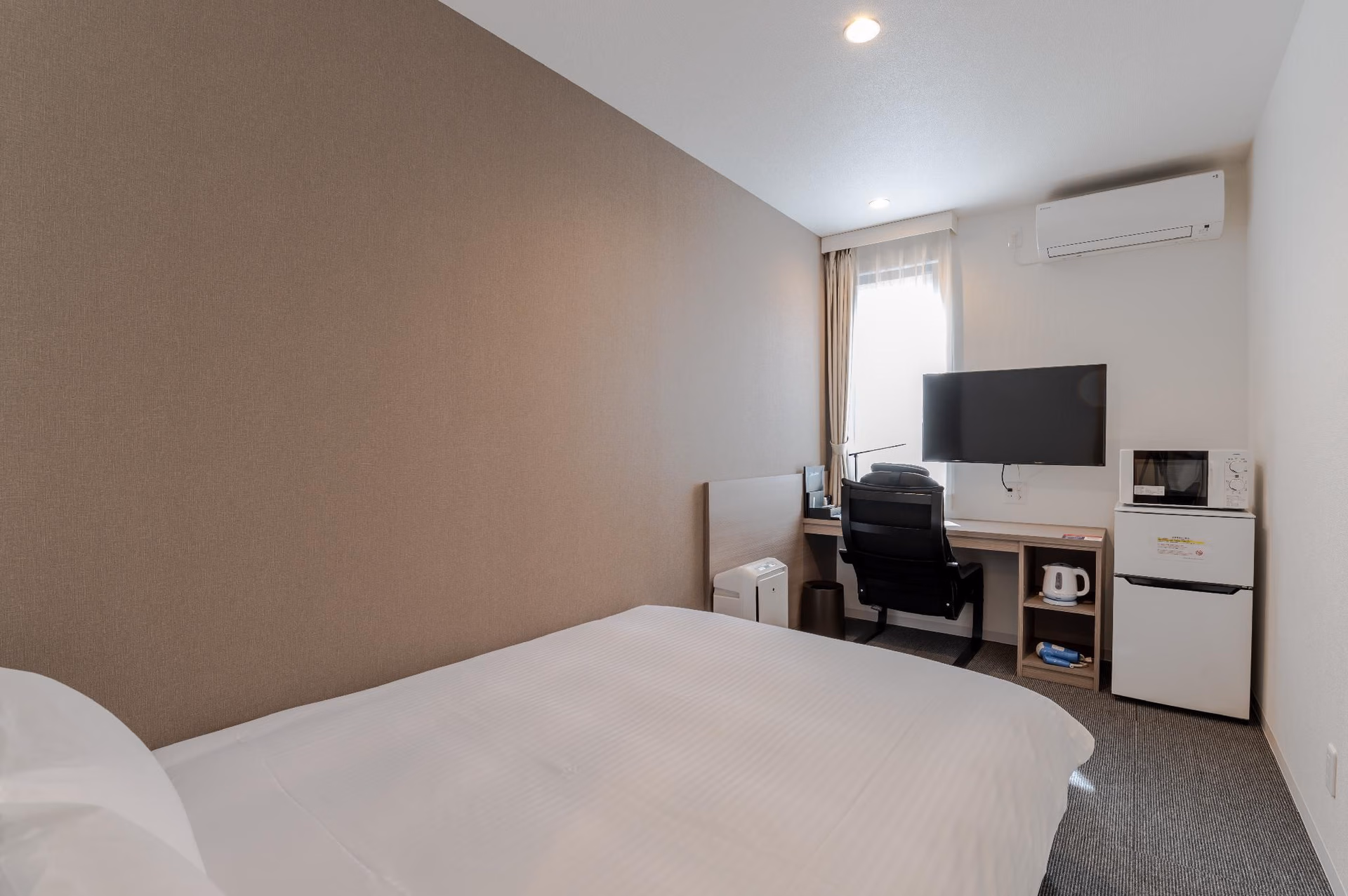 โฮเทล อาร์ไนน์ เดอะ ยาร์ด อิสะ (HOTEL R9 The Yard Isa)2