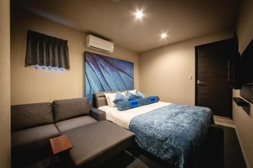โรงแรมแบล็กซ์ (HOTEL BLAX)0