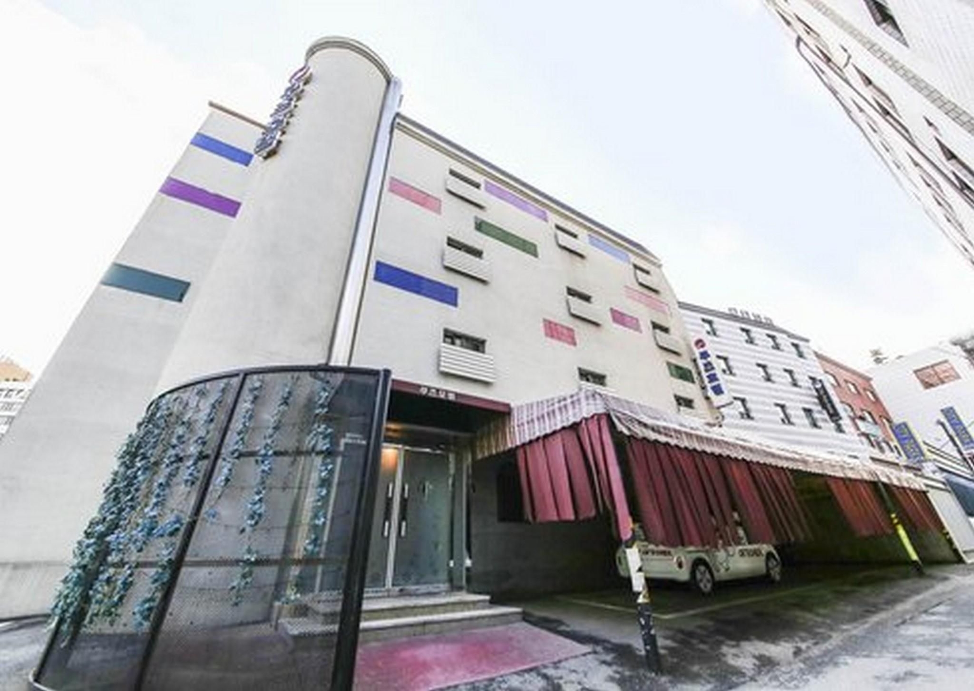 โรงแรมคูป (Coups Hotel)3