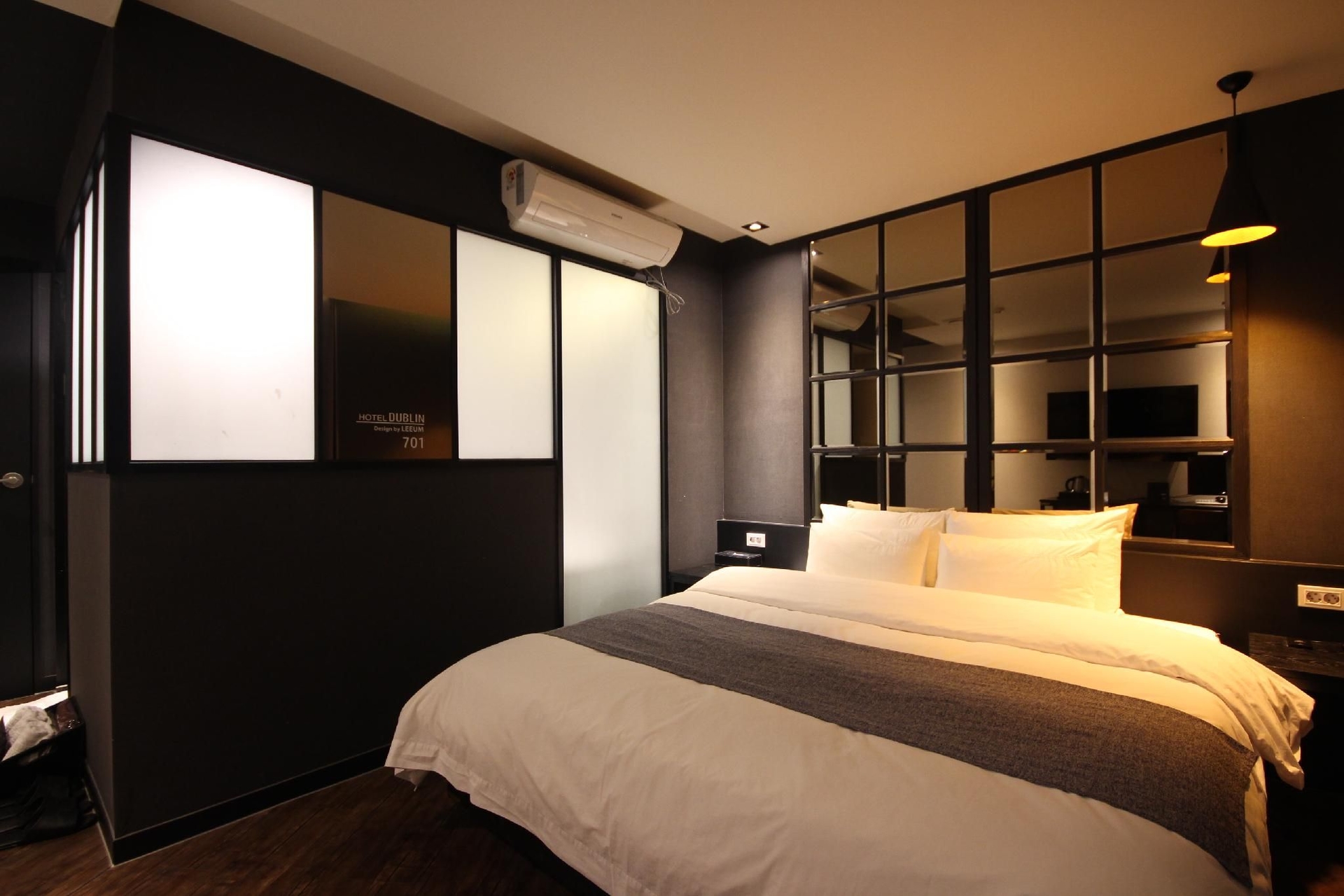 โรงแรมดับลิน (Dublin Hotel)1