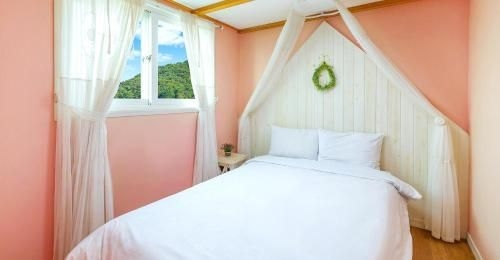 Ganghwa hana & alice spa pension1