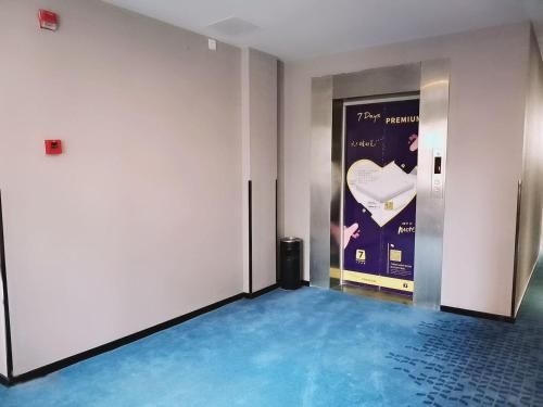 7 เดย์ พรีเมียม โฮเทล สถานีขนส่งซื่อกง (7 Days Premium Hotel Zigong Bus Terminal)1