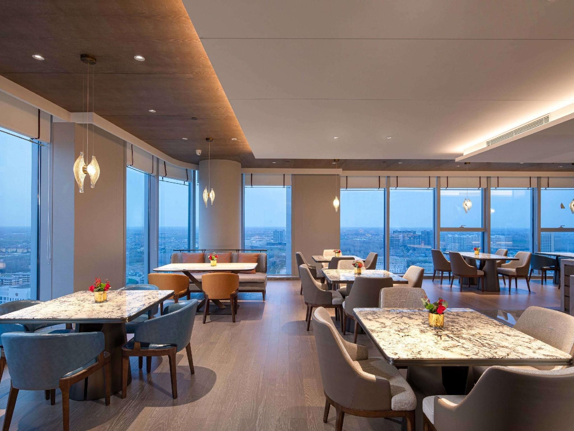 พูลแมน หัวอัน ฟอลคอน (Pullman Huai'an Falcon)4
