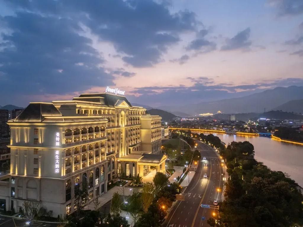 โรงแรมฮาวาร์ด จอห์นสัน ไมตรียะ พลาซ่า ซีโกว (Howard Johnson Maitreya Plaza Xikou)4