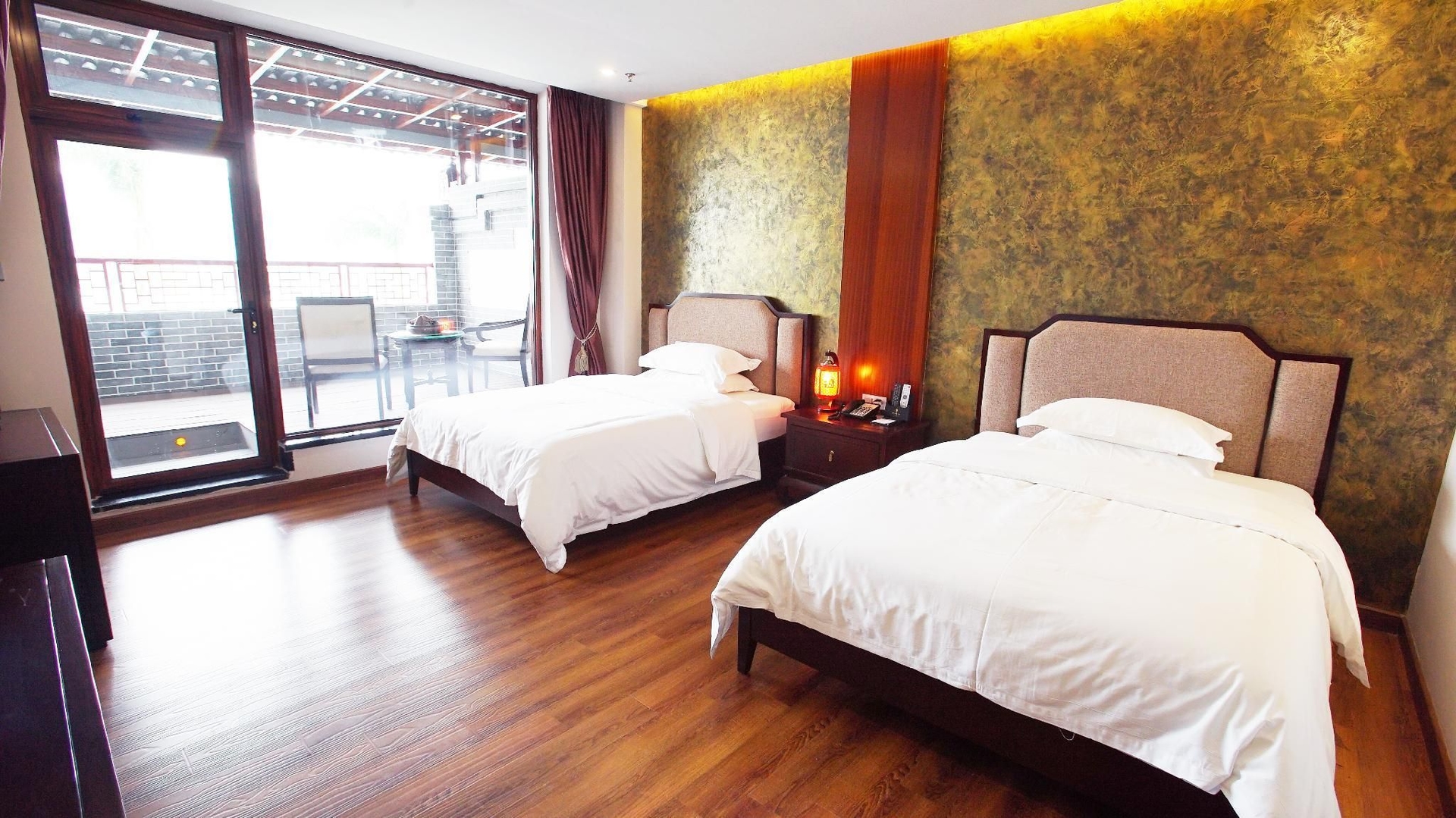โรงแรมรอยัล เบย์ (Royal Bay Hotel)2