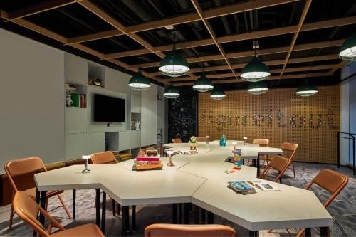 ม็อกซี่ ซีอาน ดาวน์ทาวน์ (Moxy Xi'an Downtown)3