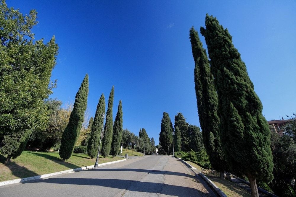 Colosseo Gardens3