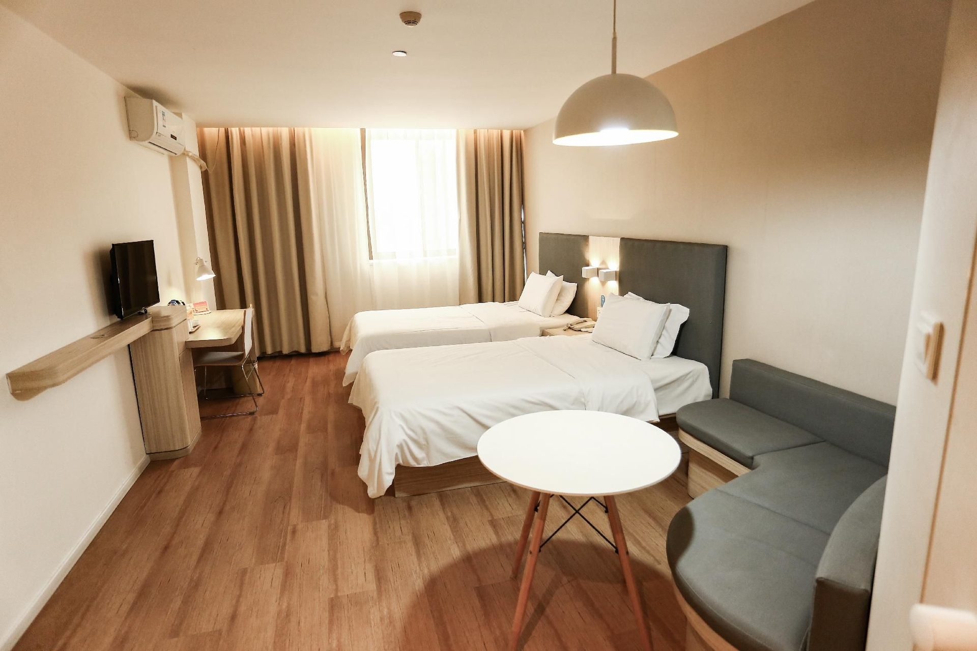 Hanting Hotel Haiyan Xinqiao Bei Road2